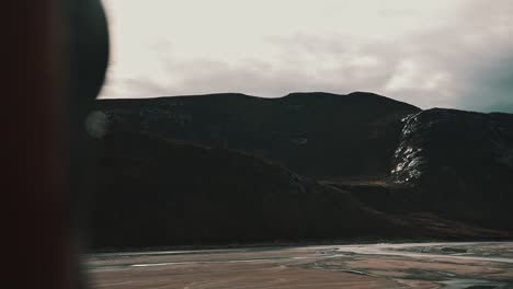 montañas por los restos del t-33