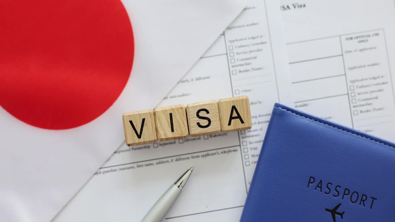 Žádost o japonské vízum s pasem a vlajkou