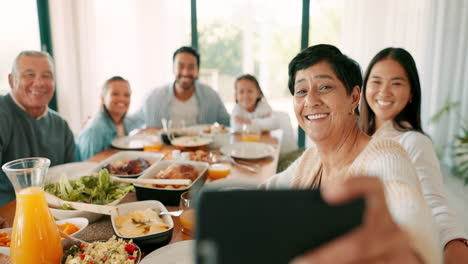 Praying,-religion-and-big-family-at-a-lunch