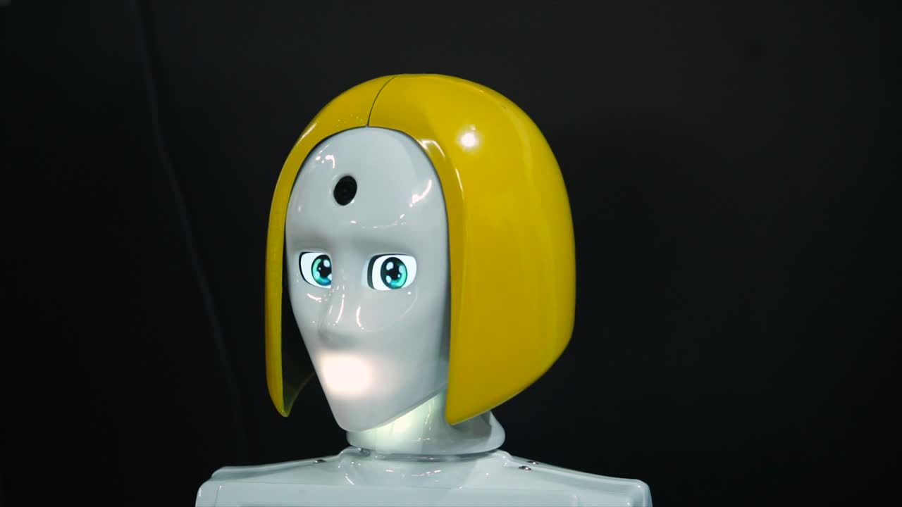 primer plano de la cabeza de un robot