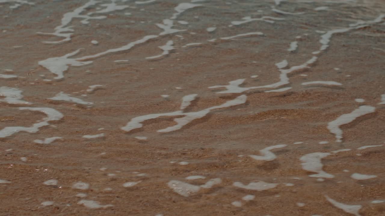 해변에 있는 바다의 파도