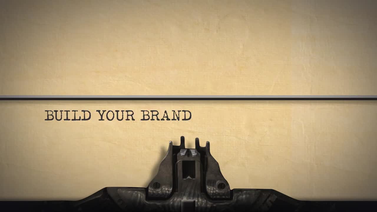 con una máquina de escribir