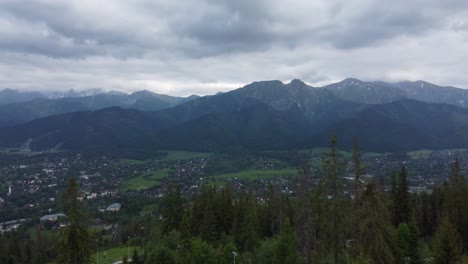 Flyover-of-Gubałówka-Mountain-Range-near-the-Polish-Tatry-Mountains-2