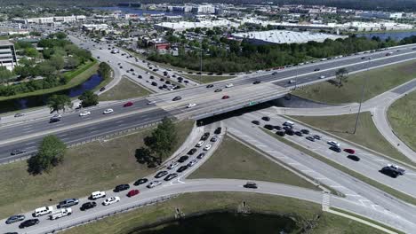 Verkehr-An-Einem-Wochentagsnachmittag-Auf-Jtb-Und-Gate-Parkway