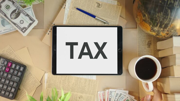 visualización de impuestos en la pantalla de la tableta de finanzas