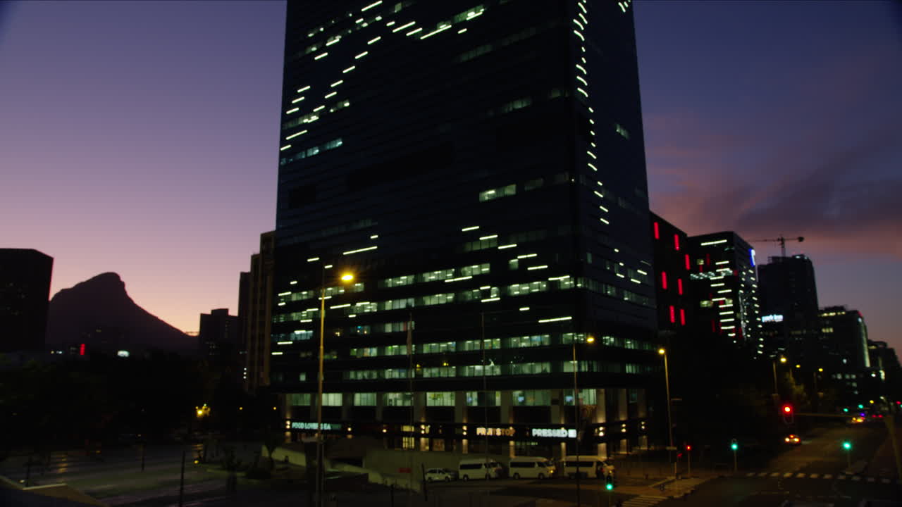 los negocios nunca duermen.