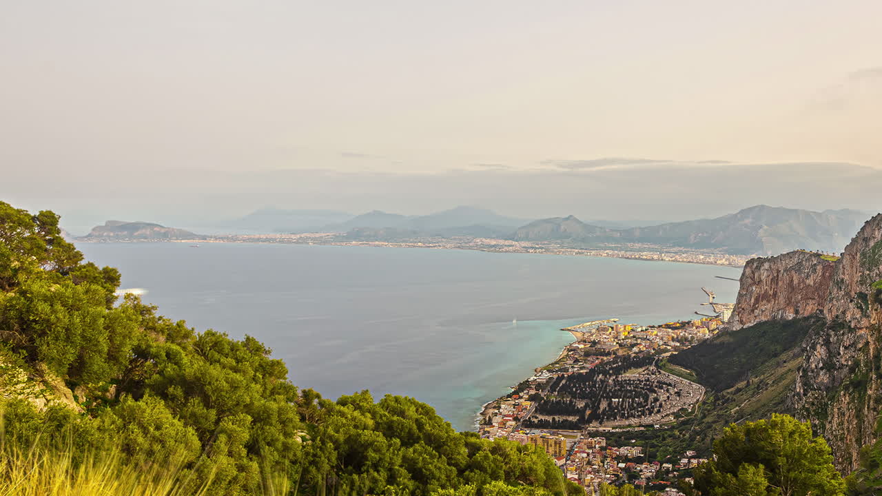 시칠리아의 타임 스, 이탈리아에서 몬테 펠레그리노에서 볼 때