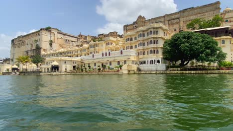 palacio de la ciudad de udaipur turismo desde el lago pichola turístico