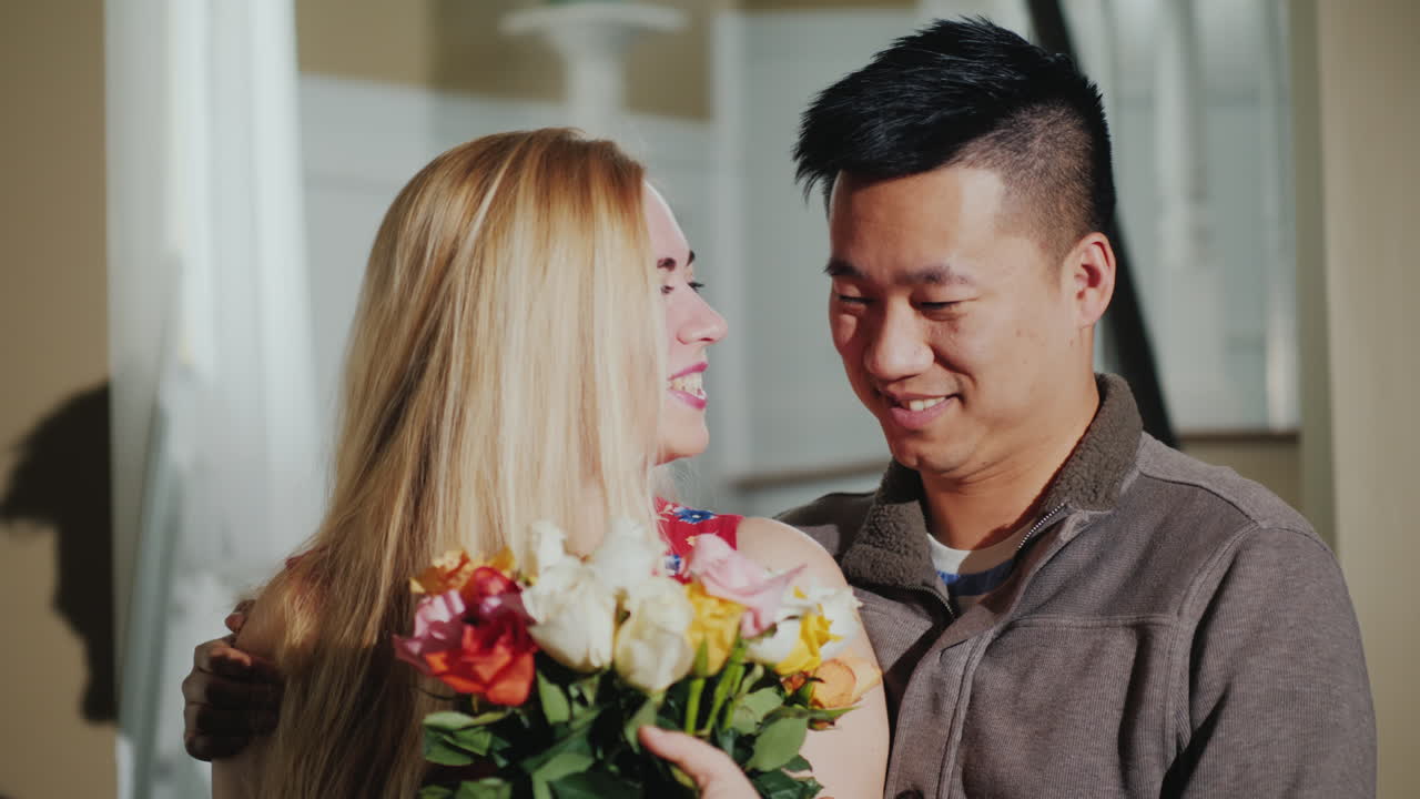 초상, 의, a, 나이 적은 편의, 다민족, 한 쌍, 여자 보유, 꽃