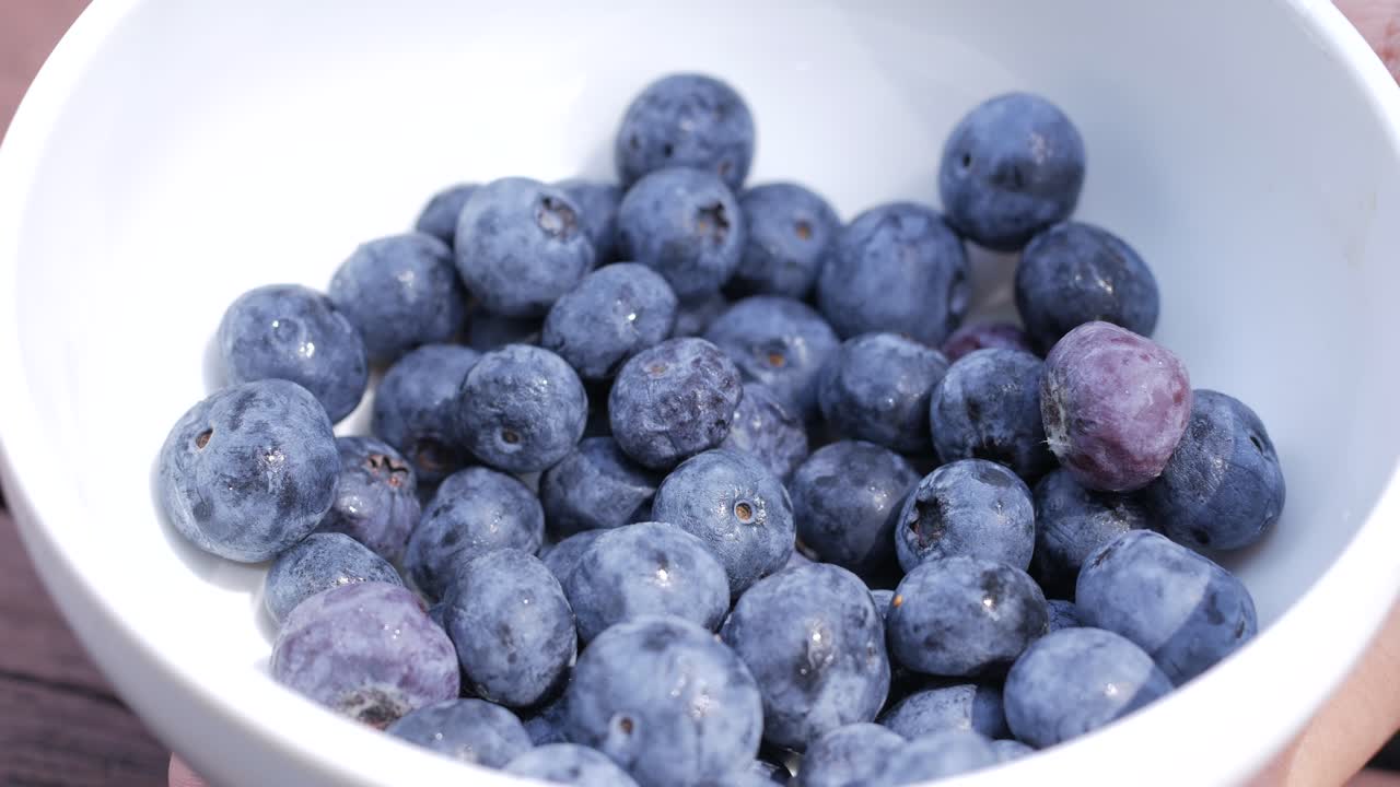 신선한 블루베리는  그에