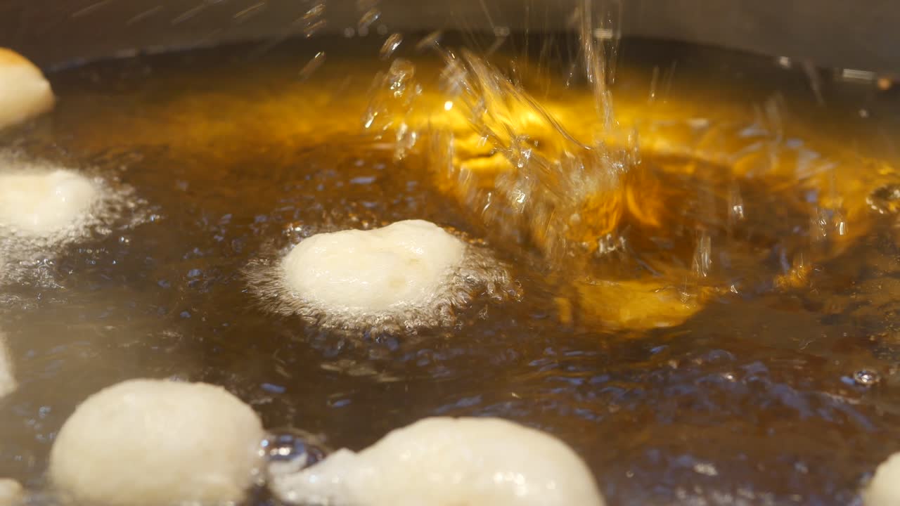 Deep Frying Food Items