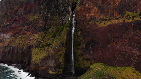 Waterfall-near-Seixal-in-Madeira