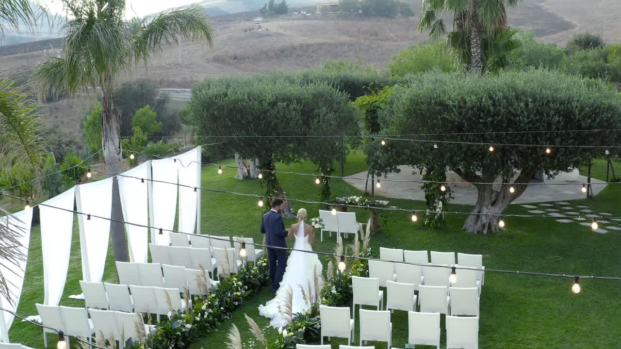 hermosa ceremonia de bodas al aire libre