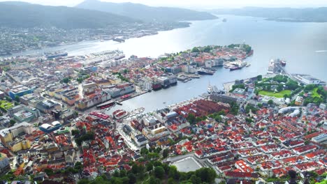 Bergen-Es-Una-Ciudad-Y-Municipio-De-Hordaland,-En-La-Costa-Oeste-De-Noruega.-Bergen-Es-La-Segunda-Ciudad-Más-Grande-De-Noruega.