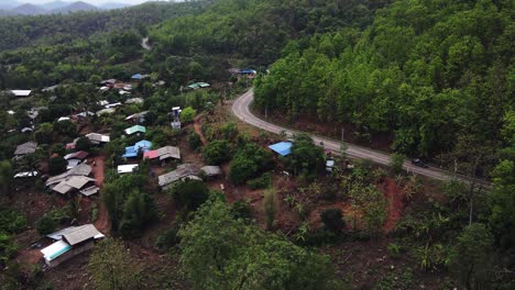 Dorf-Karen,schöne-Natur,ausreichender-Lebensstil-Tha-Song-Yang-Bezirk,-Provinz-Tak,-Thailand