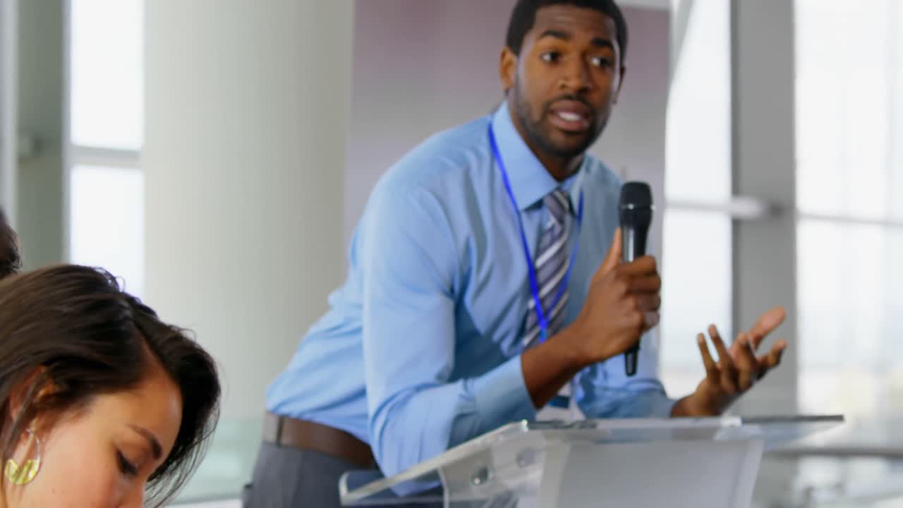 Male speaker speaking in a business seminar 4k