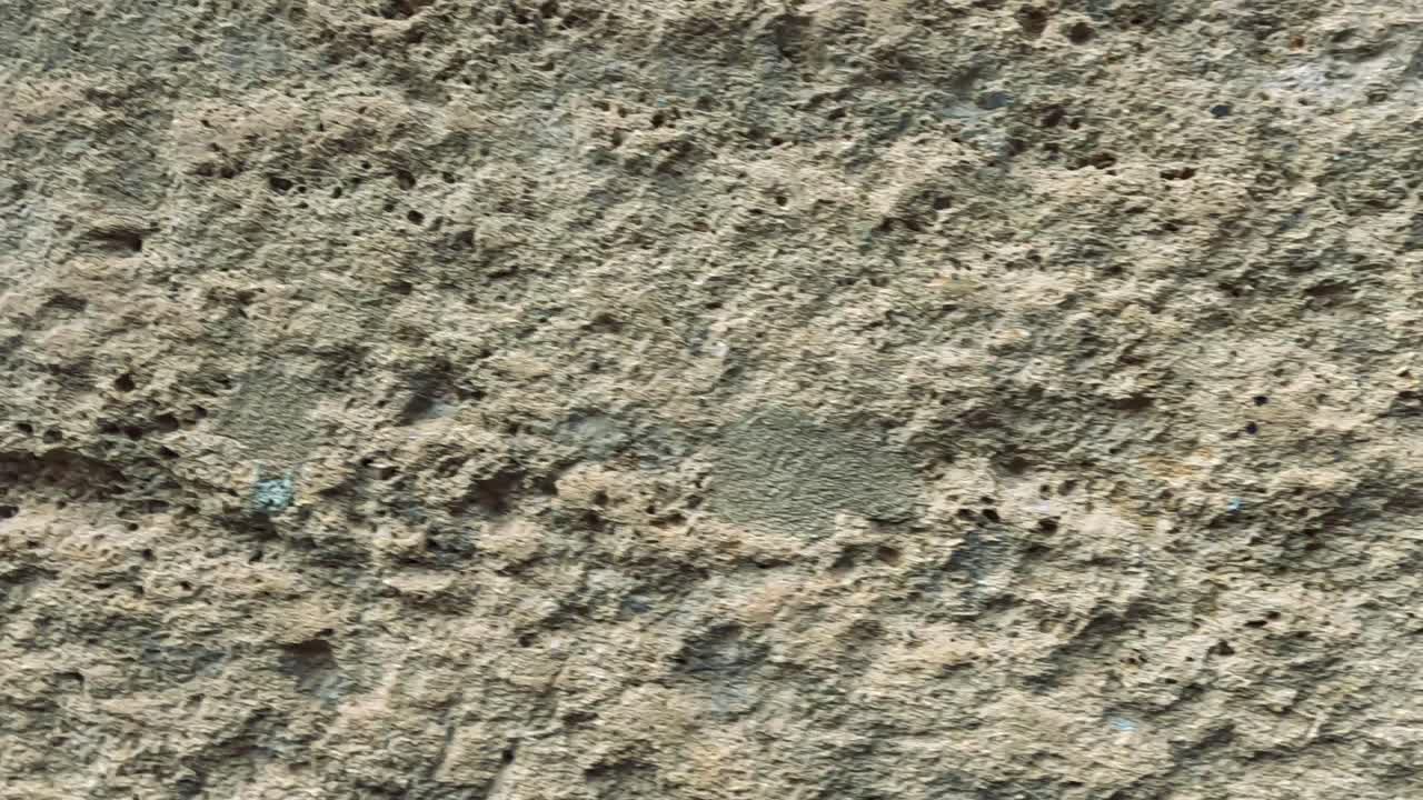 vista de cerca de la superficie de una pared de piedra