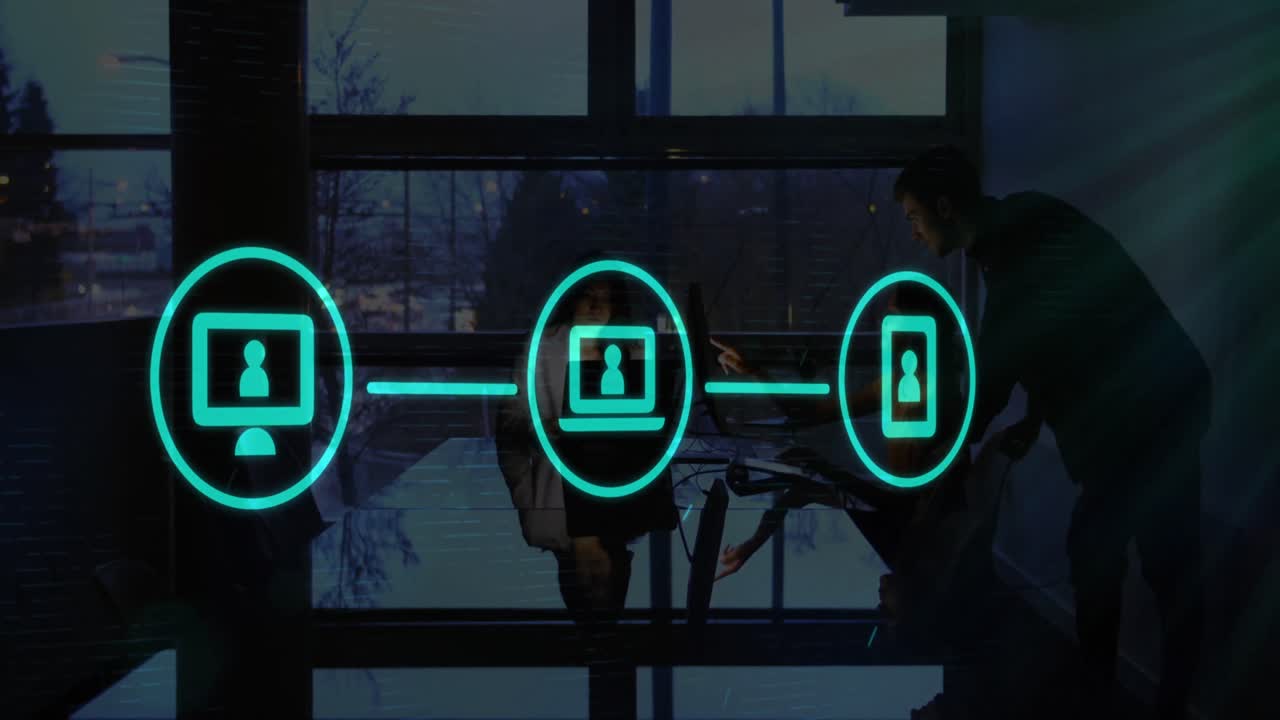 de iconos de conexiones web contra un grupo de colegas de oficina discutiendo