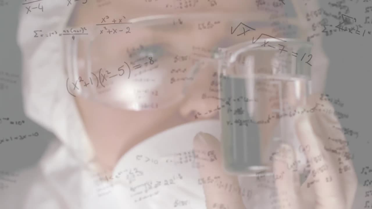 수학 방정식의 애니메이션 백인 여성 과학자가 실험실에서 컵을 들고 있습니다.