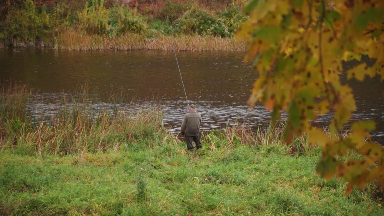 Fischer im Herbst