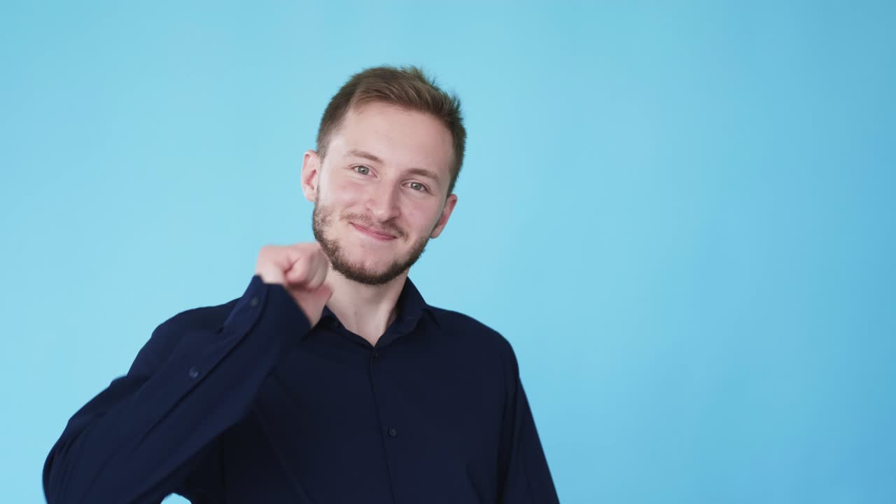 gesto de aprobación de acuerdo firma hombre pulgar hacia arriba gif bucle