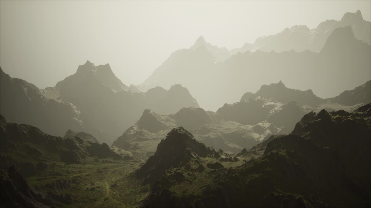 안개가 가득한 산들