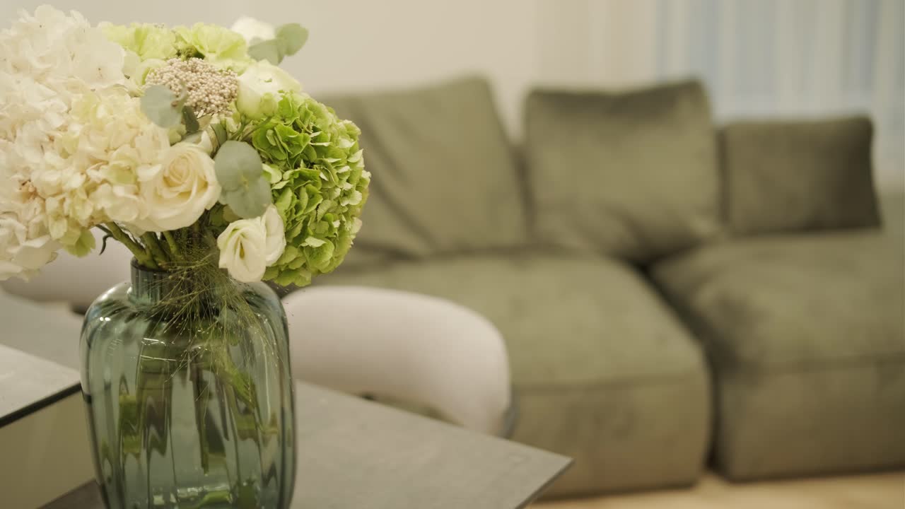 interior de apartamento minimalista con diseño limpio