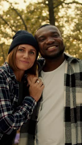 couple enjoying autumn day