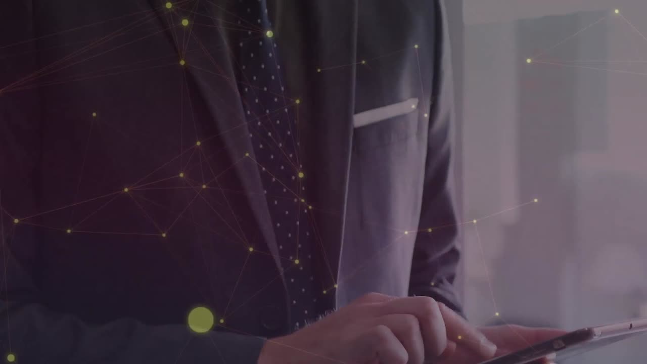 사무실에 있는 백인 사업가에 대한 연결 네트워크의 활성화