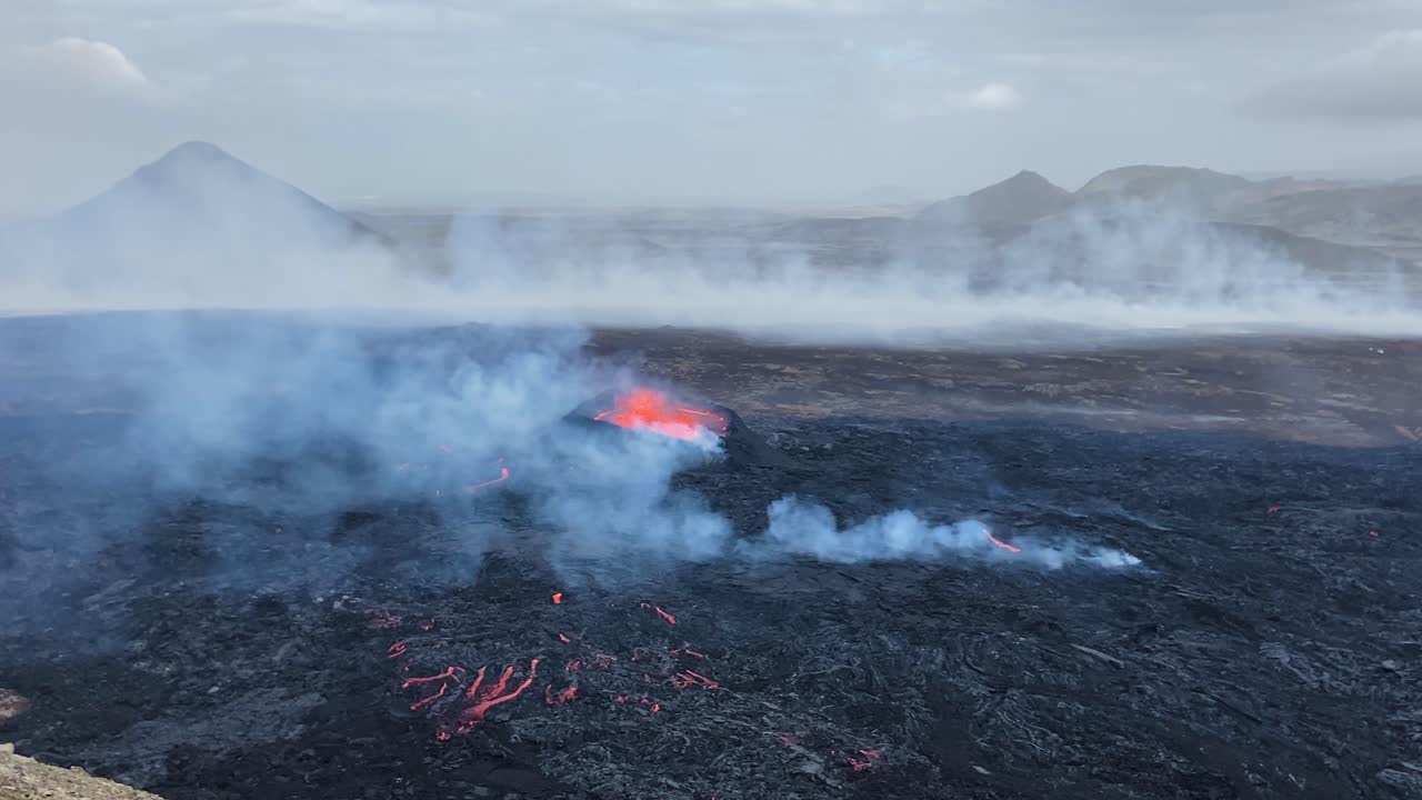 Fagradalsfjall vulkanutbrudd på Island, håndholdt opptak i 60fps