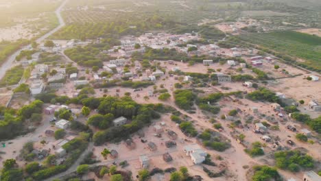 Luftaufnahme-Kleines-Dorf-Im-Sindh-Pakistan