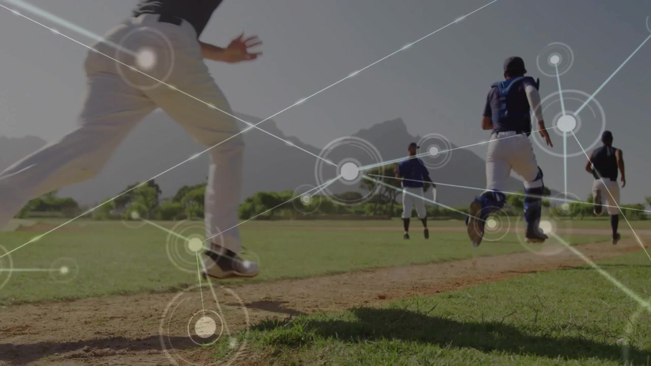 Giocatori di baseball che scattano lungo la linea di base per un'esercitazione, con nodi e collegamenti animati che iniziano a intersecare le gambe.