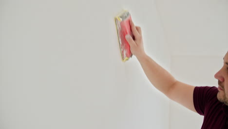 reparación y preparación de una pared para la pintura