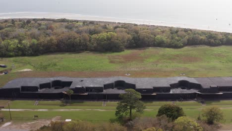 Aerial-close-up-dolly-shot-of-the-Battery-Jasper-gun-battery-on-Sullivan's-Island,-South-Carolina