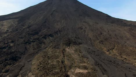 el cruce del monte doom tongariro, nueva zelanda