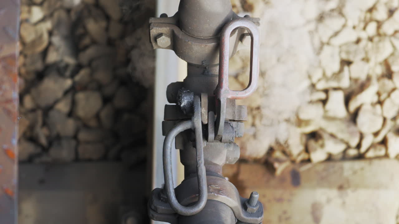 열차 바건 결합 증기 열 파이프는 대기에 압력을 방출합니다.