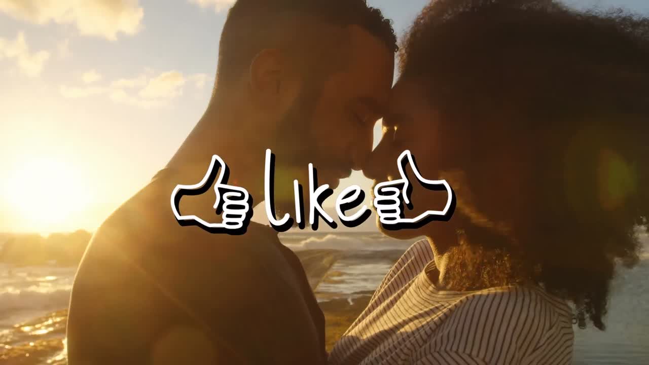 animación de texto similar sobre una pareja afroamericana en la playa