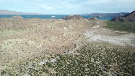 The-Arid-Scenery-of-Mulegé's-Desert-Landscape-in-Baja-California-Sur,-Mexico---Aerial-Drone-Shot