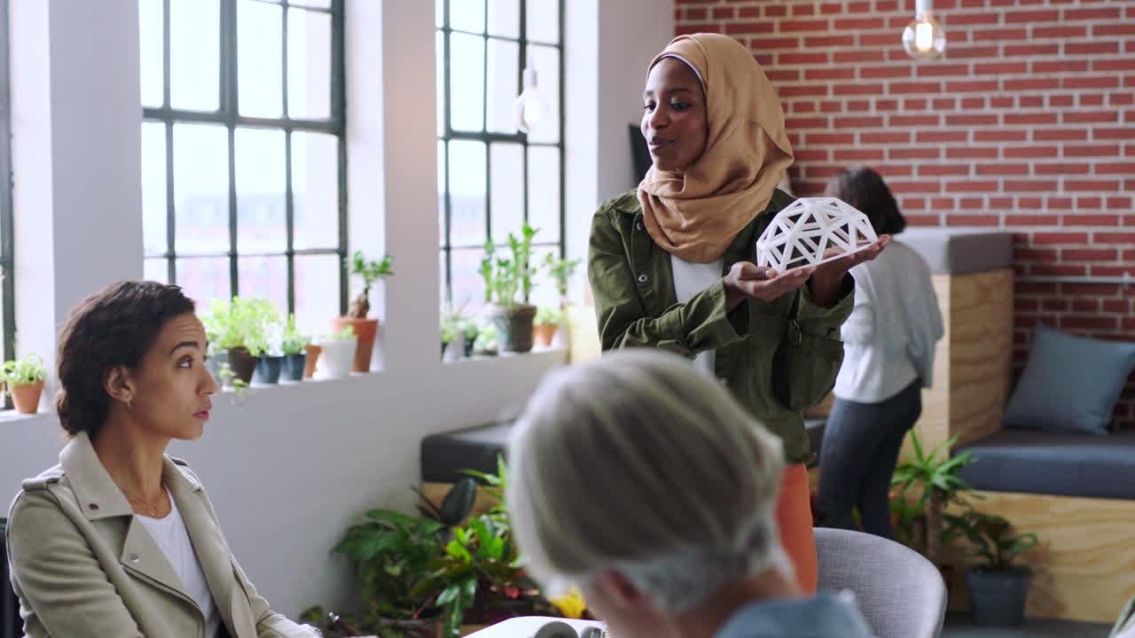 현대적인 사무실에서 비즈니스 회의 프레젠테이션