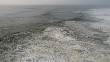 Olas-En-El-Oceano