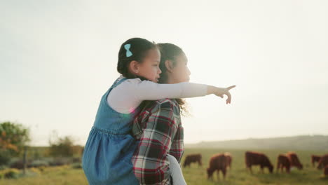 Familia,-Granja-Y-Ganado-Con-Una-Niña