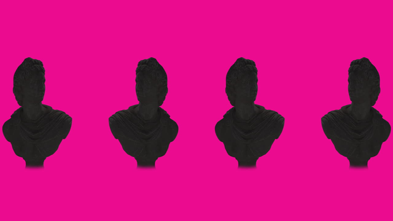 animación de antiguas esculturas de busto girando sobre un fondo rosado.