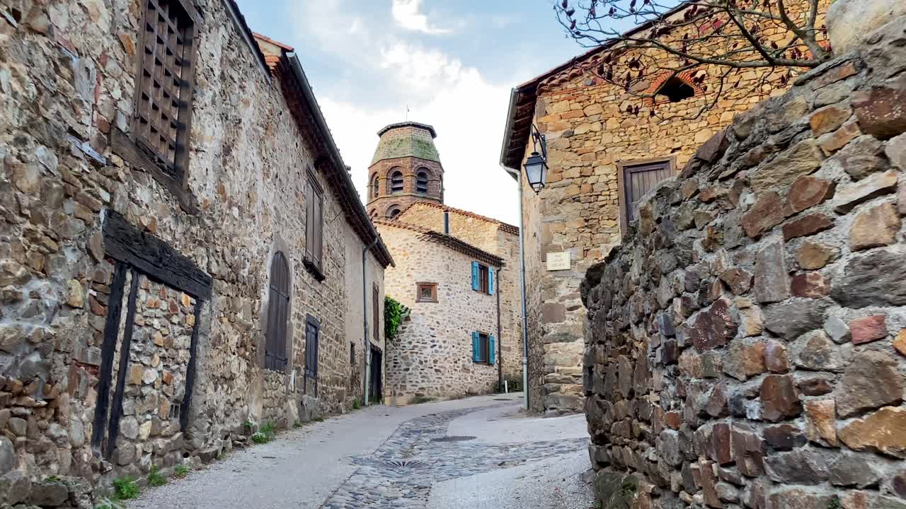Questo monastero è il modo migliore per stare da soli e con sé stessi