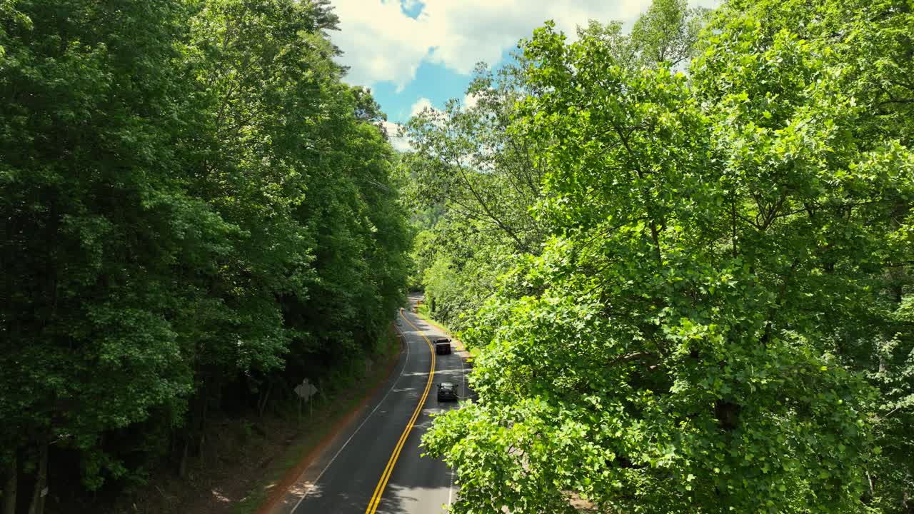 혈액 산, 조지아에 있는 도로의 조감도