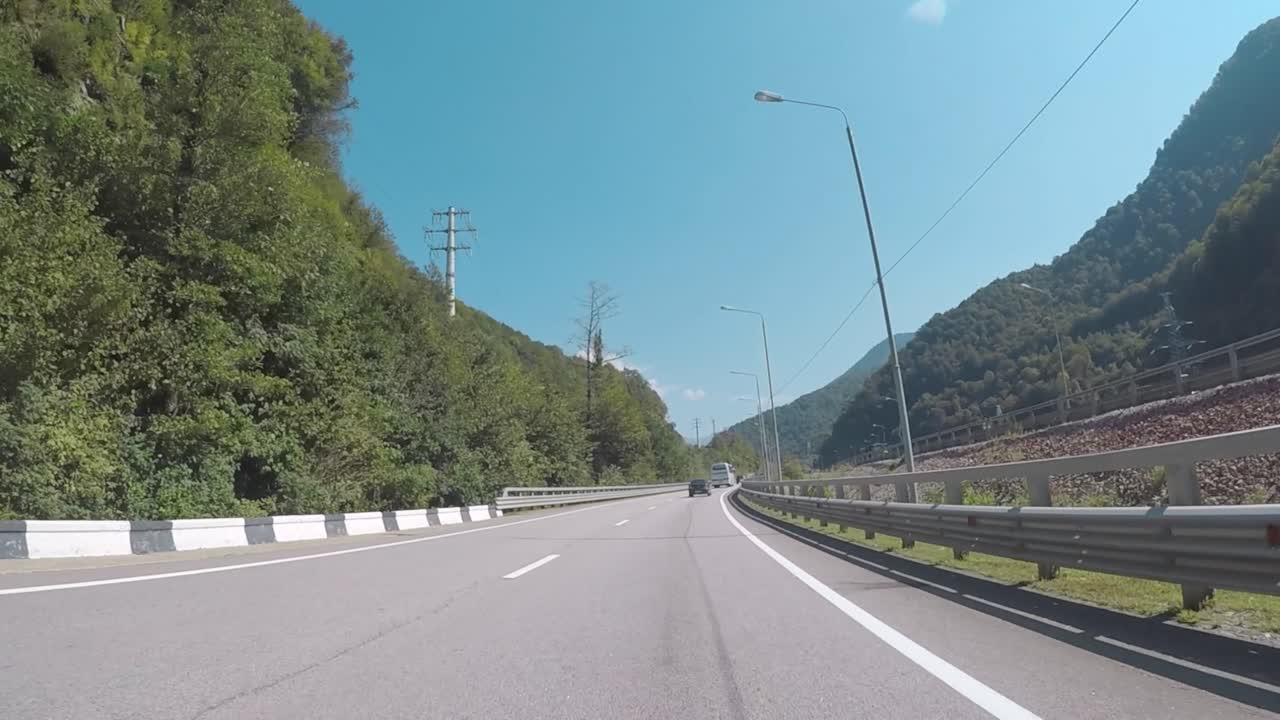 산악 고속도로 경치 드라이브