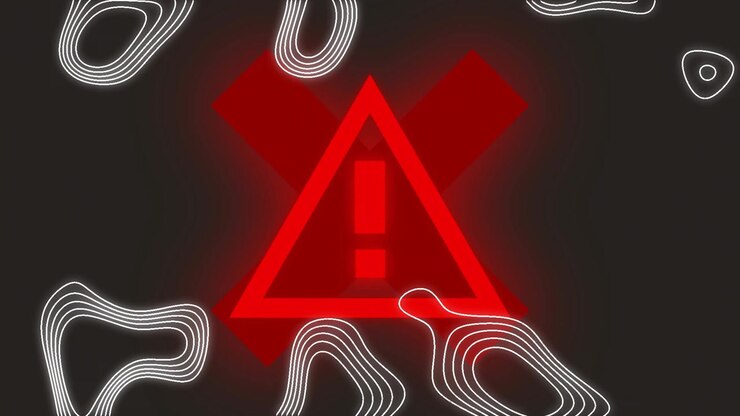 Barre glitch rosse, triangolo iniziale che emerge e croce che appare con forme pulsanti che segnalano un'allerta
