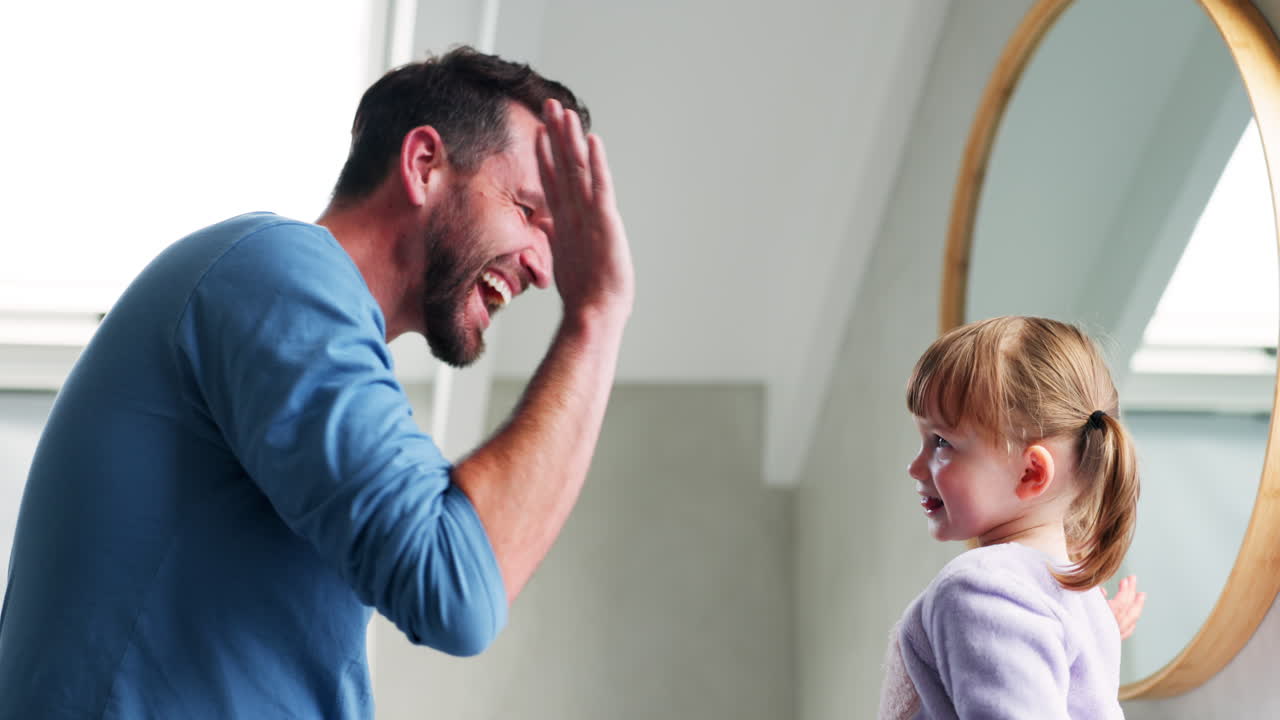 5번, 화장실, 그리고 아버지