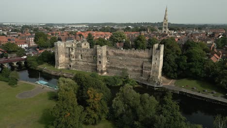 Burgruine-Stadtkirche-Luftaufnahme-Fluss-Newark-on-Trent-Nottinghamshire