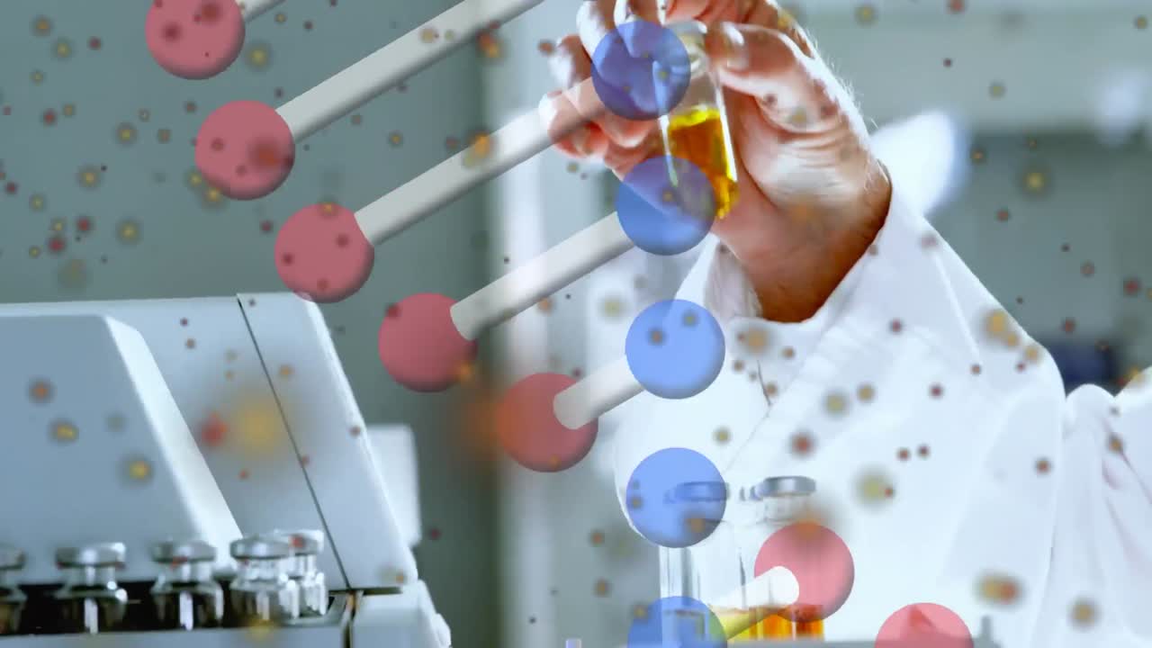 animación de la estructura del adn y las manchas sobre la sección media de un científico masculino que trabaja en el laboratorio