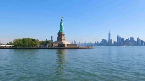 timelapse of the famous statue of liberty in